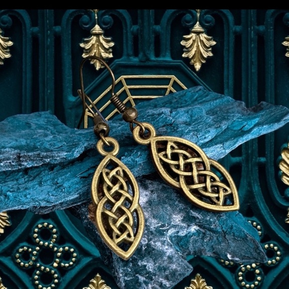 5 For $25💫Bronze Filigree Dangles Earrings - Picture 1 of 6